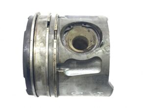 Piston motor uzat cu segmenți și bolț 51025006210 / 51055036102 / 51055036213