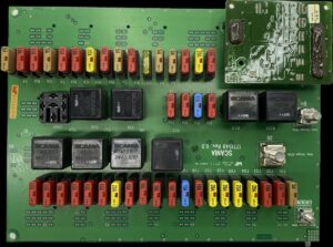Placă de circuite cu siguranțe scania 24v 143781 3787