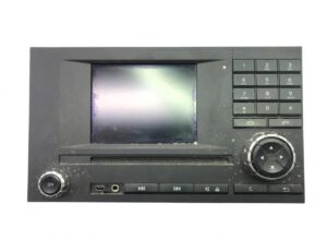 Radio mercedes cu ecran și butoane de control - a0004467662 / a0004465862 / a0004466662 1 Radio mercedes cu ecran și butoane de control – a0004467662 / a0004465862 / a0004466662