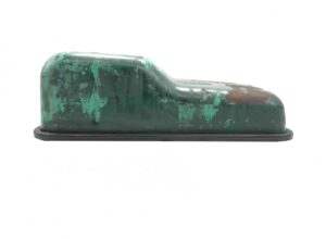 Baie de ulei metalică verde cu uzură vizibilă 1 Baie de ulei metalică verde cu uzură vizibilă