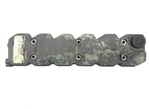 Capac culbutori metalic uzat pentru motor diesel 1 Capac culbutori metalic uzat pentru motor diesel