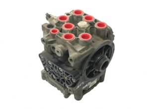 Uscător de aer pentru camioane volvo, coduri 20729825, 5010866307, 5010457472, 5010457873, 7421352785, 7421743619, 7421778549, 7421788090, 7422277957, 7485003347, 7485013162, 7485013248, 7485013362