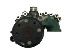 Pompa de răcire pentru motor Volvo 22107715