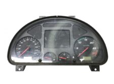 Ceas de bord Iveco pentru vitezometru și tahometru cu afișaj central și indicatoare multiple