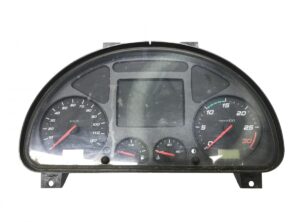 Ceas de bord iveco pentru vitezometru și tahometru cu afișaj central și indicatoare multiple