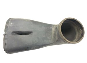 Cos de admisie aer partea inferioară - iveco 41272692 1 Cos de admisie aer partea inferioară – iveco 41272692