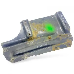 Suport de capăt bară de protecție față dreapta scania – piesă metalică ruginită