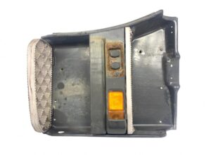Ansamblu placă de trepte dreapta pentru scania cu lampă și piese metalice