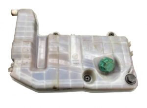 Rezervor de expansiune pentru iveco, coduri 41215631 și 500190338 1 Rezervor de expansiune pentru iveco, coduri 41215631 și 500190338