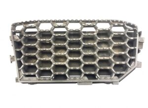 Grilaj treaptă inferioară stânga scania 2418455/2418451 1 Grilaj treaptă inferioară stânga scania 2418455/2418451