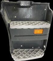 Ansamblu Placă de Trepte Dreapta cu Reflector pentru Scania