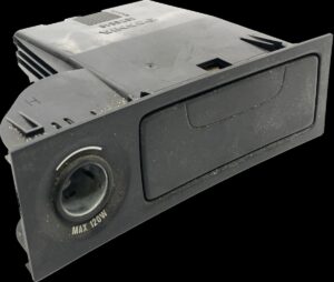 Scrumieră cu priză auto 12v pentru scania 1436837 1879518 1 Scrumieră cu priză auto 12v pentru scania 1436837 1879518