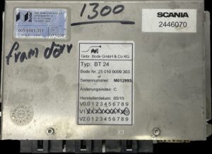 Unitate de control ușă scania 2446070 bt24 05/15 1 Unitate de control ușă scania 2446070 bt24 05/15