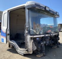 Cabină de camion Scania incompletă - Piese de schimb disponibile