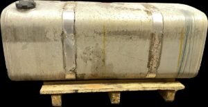 Rezervor de combustibil volvo uzat, coduri 20504491, 21516474, 22038780, 20452163 1 Rezervor de combustibil volvo uzat, coduri 20504491, 21516474, 22038780, 20452163