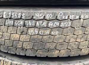 Roată volvo 295/80r22. 5 continental, dot 3718, profil 18 mm, 14. 04. 2023 1 Roată volvo 295/80r22. 5 continental, dot 3718, profil 18 mm, 14. 04. 2023