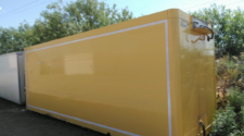 Cutie de marfă galbenă pentru camion Scania