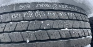 Roată volvo 295/80 r22. 5 v8. 25
