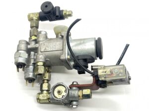 Supapă de control ușă laterală pentru autobuz neoplan bosch 0481500102 1 Supapă de control ușă laterală pentru autobuz neoplan bosch 0481500102