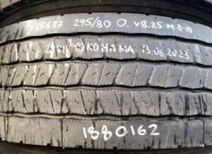 Roată volvo 295/80r22. 5 yokohama 13. 06. 2023 1 Roată volvo 295/80r22. 5 yokohama 13. 06. 2023