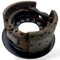 Suport frână cu tambur axa față dreapta Volvo 9957344 1137701