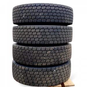 Set 4 anvelope volvo 295/80r22. 5 - 225x825 1 Set 4 anvelope volvo 295/80r22. 5 – 225×825