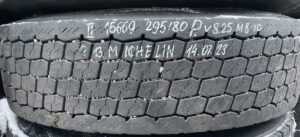 Roată volvo 295/80 r22. 5 8. 25 michelin 14. 07. 23 1 Roată volvo 295/80 r22. 5 8. 25 michelin 14. 07. 23