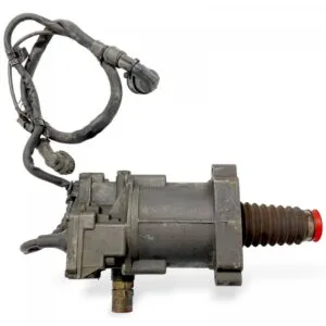 Ambreiaj asistat de servo daf – coduri: 1917956, 1897867, 1938762, 1447248, 42536490, 42560762, 81307166102, 42568691, 42569800, 81307166099, 81307166111, 81307166113, 81307166115