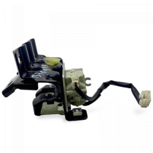 Încuietoare capac compartiment depozitare cabină dreapta iveco - cod 5801347256 1 Încuietoare capac compartiment depozitare cabină dreapta iveco – cod 5801347256