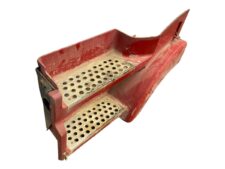Placă de treaptă superioară completă stânga pentru Mercedes (Coduri: 9436663801, 9416661901, A9436663801, A9416661901, 9416663428, A9416663428, 9416663328, A9416663328)