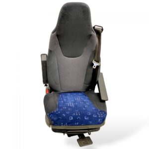 Scaun șofer volvo - negru și albastru, cu centură de siguranță și suport pentru braț 1 Scaun șofer volvo – negru și albastru, cu centură de siguranță și suport pentru braț