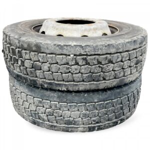 Set 2 roți scania 225x75, 275/70r22. 5 1 Set 2 roți scania 225×75, 275/70r22. 5