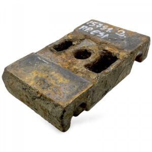 Piesă reglare arc lamelar ax secundar dreapta volvo 20703968