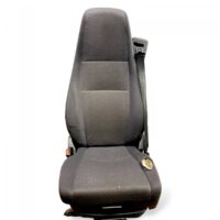 Scaun șofer pentru camioane Scania Model 2189635-19, negru, cu centură de siguranță integrată