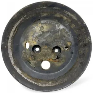 Placă metalică uzată cu orificii – compatibilă cu scania 1356419