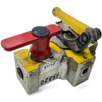 Dispozitiv de cuplare pentru camioane Scania cu manetă roșie și galbenă