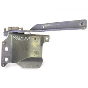 Balama inferioară deflector grilă dreapta scania 15982 p. P 1 Balama inferioară deflector grilă dreapta scania 15982 p. P