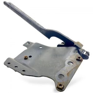 Balama inferioară deflector grilă stânga scania 1889297 1 Balama inferioară deflector grilă stânga scania 1889297