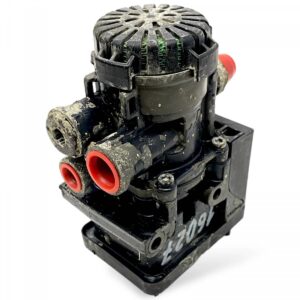 Supapă ebs axa față dreapta man 8152106/6047 1 Supapă ebs axa față dreapta man 8152106/6047