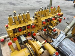 Distribuitor hidraulic pentru excavator caterpillar 325 1 Distribuitor hidraulic pentru excavator caterpillar 325