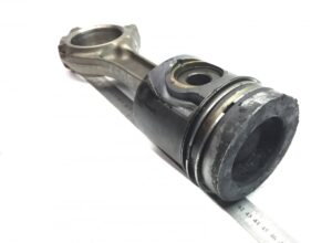 Set piston și bielă pentru scania (coduri: 1401817, 1401815, 1397335, 1438759, 1426334)