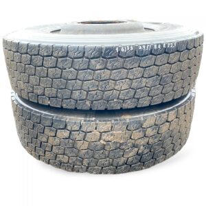 Set anvelope 2 bucăți scania 295/80r22. 5 225×825 17