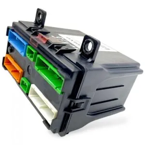 Unitate de control vei volvo cu conectori multicolori