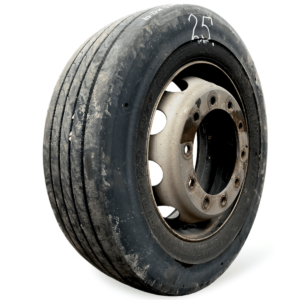 Roată volvo 275/70r22. 5 cu jantă 225x75-13 1 Roată volvo 275/70r22. 5 cu jantă 225×75-13