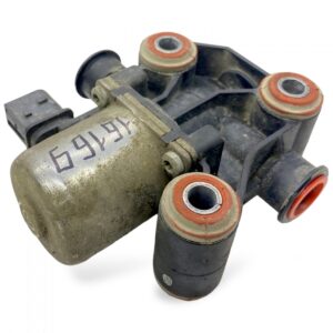 Supapă pentru lichid de răcire adblue scania 2125646-14 1 Supapă pentru lichid de răcire adblue scania 2125646-14