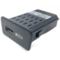 Panou cu priză USB Scania 2554704-15