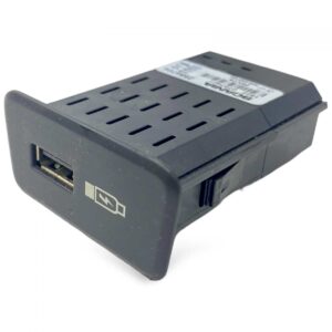 Panou cu priză usb scania 2554704-15 1 Panou cu priză usb scania 2554704-15