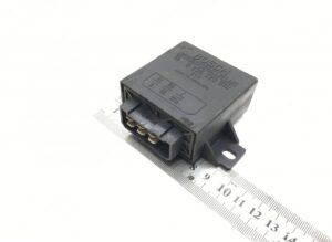 Releu spălare parbriz bosch 0 335 320 019 pentru scania 1 Releu spălare parbriz bosch 0 335 320 019 pentru scania