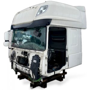 Cabină de camion daf avariată, model 1972814