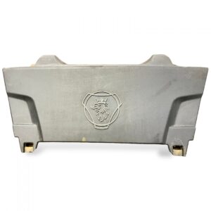 Capac pentru cutia bateriei scania cu siglă leu 2016292-12 1 Capac pentru cutia bateriei scania cu siglă leu 2016292-12